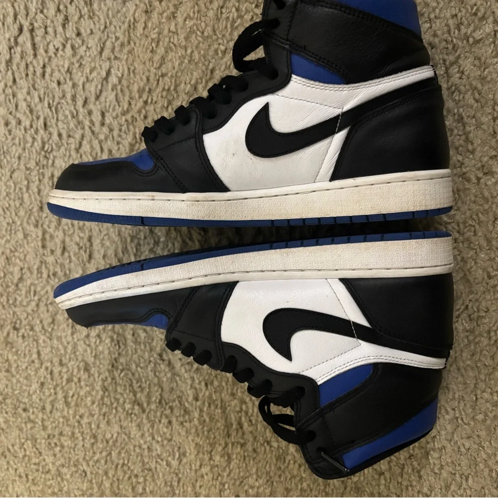 Nike Jordan blue toe royal. High-Top Sneakers in Blue and Black - Picture 4 of 5